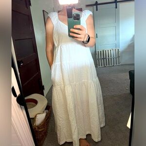 Old Navy Maxi Dress - Size L